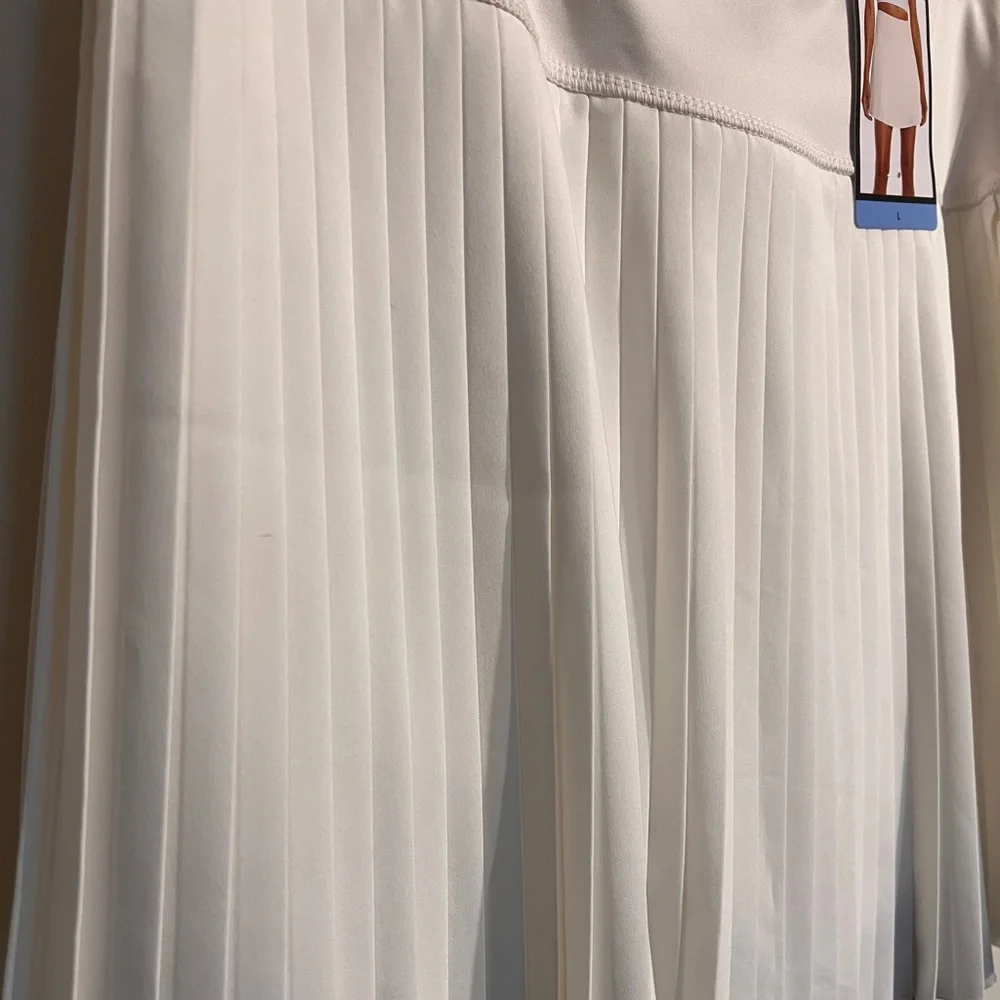 GAP Crisp White Pleated Tennis Skirt - Picture 5 of 8